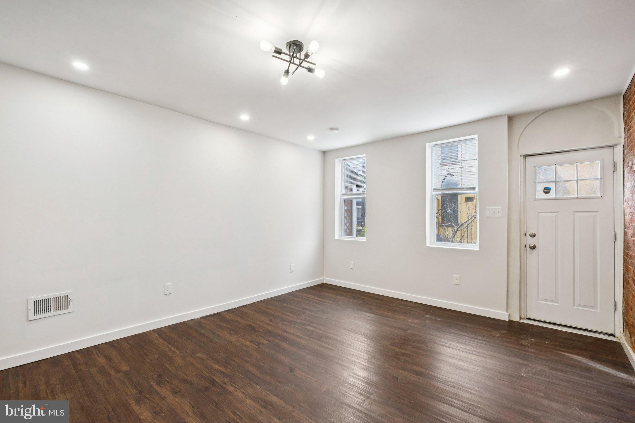 NORRIS SQUARE - Residential