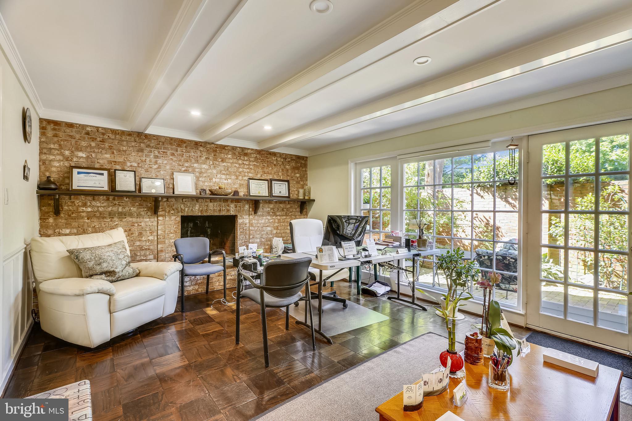 CREST OF WICKFORD - Residential