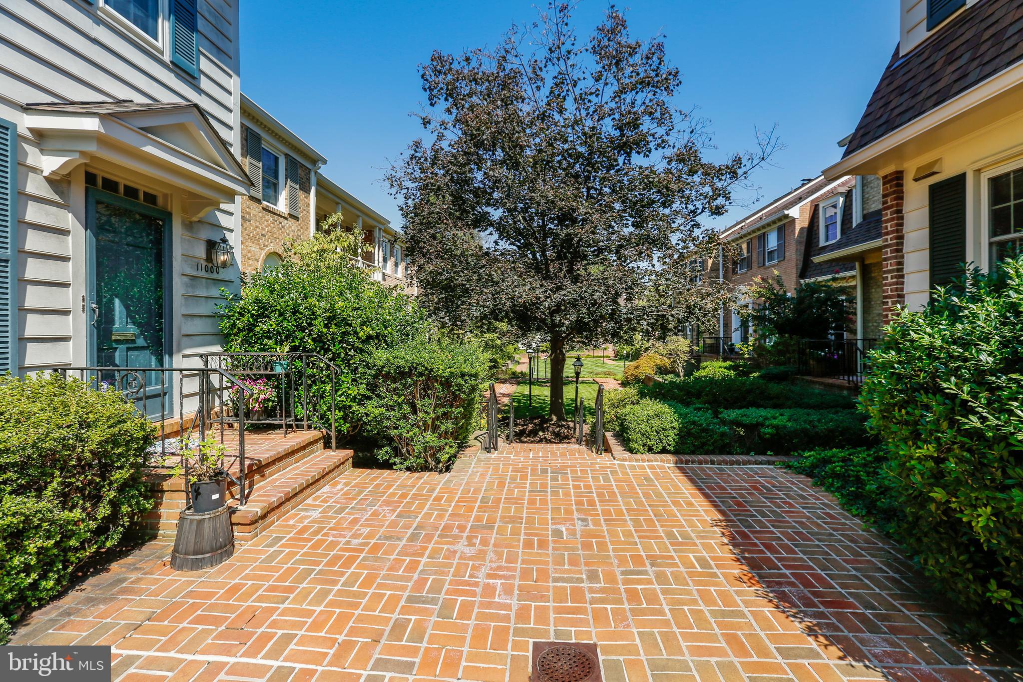 CREST OF WICKFORD - Residential