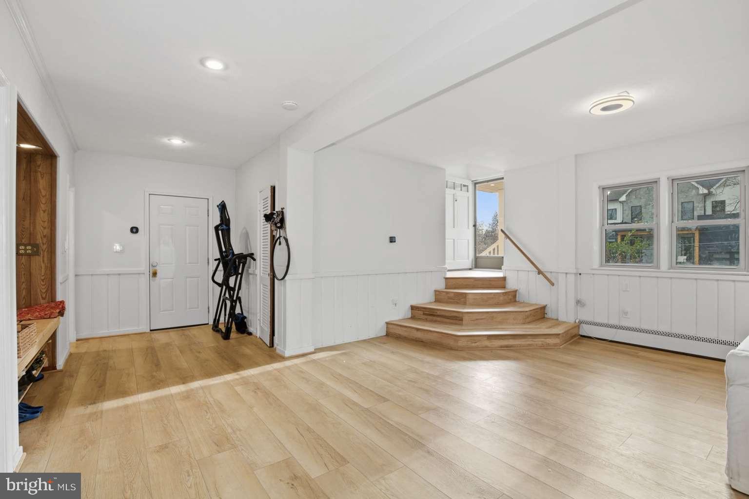 RIVERCREST - Residential