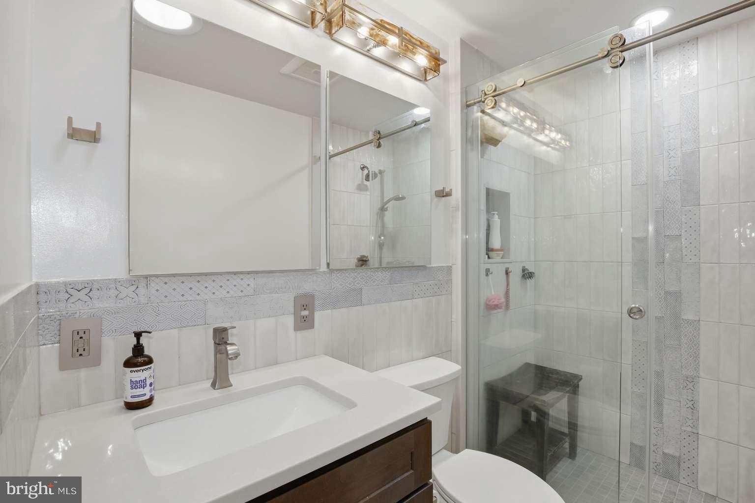 RIVERCREST - Residential