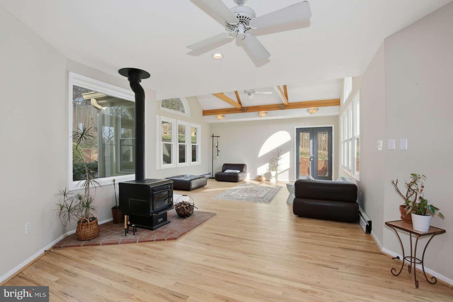 RIVERCREST - Residential