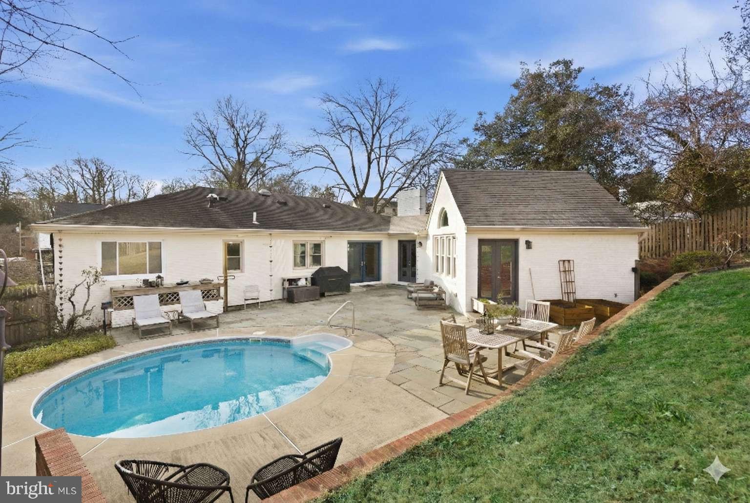 3717 N NELSON STREET