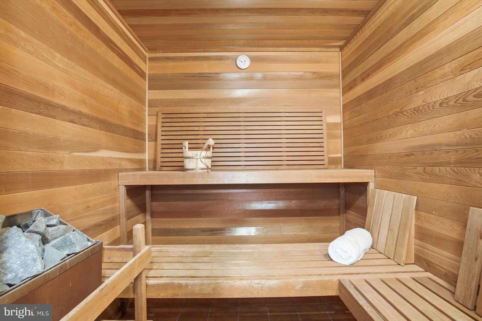 RIVERCREST - Residential