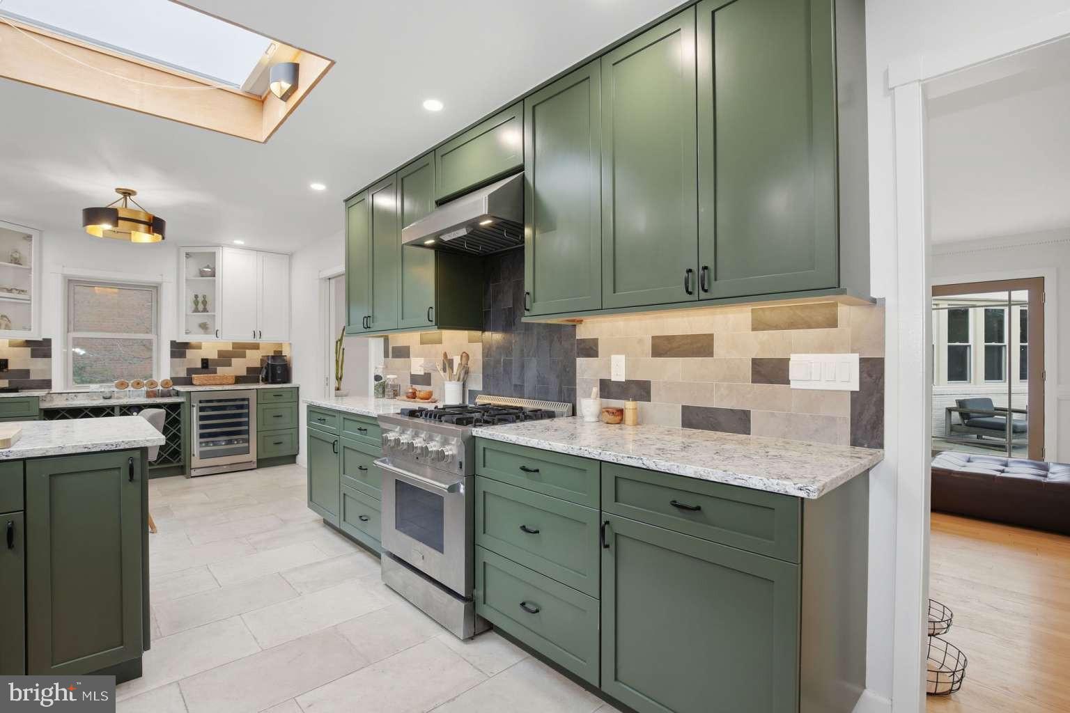 RIVERCREST - Residential