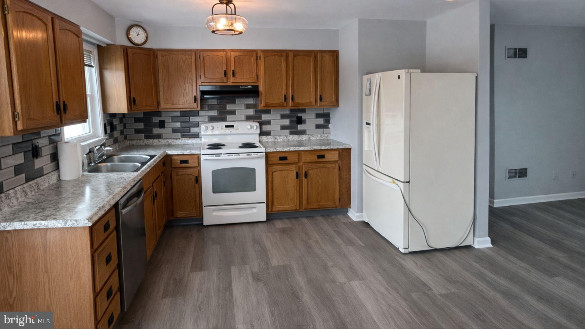 NORTH CODORUS TWP - Residential