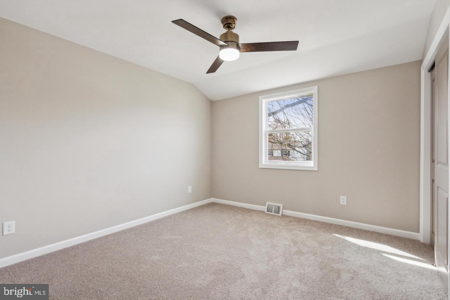 WILLOW MANOR FARMS - Residential Lease