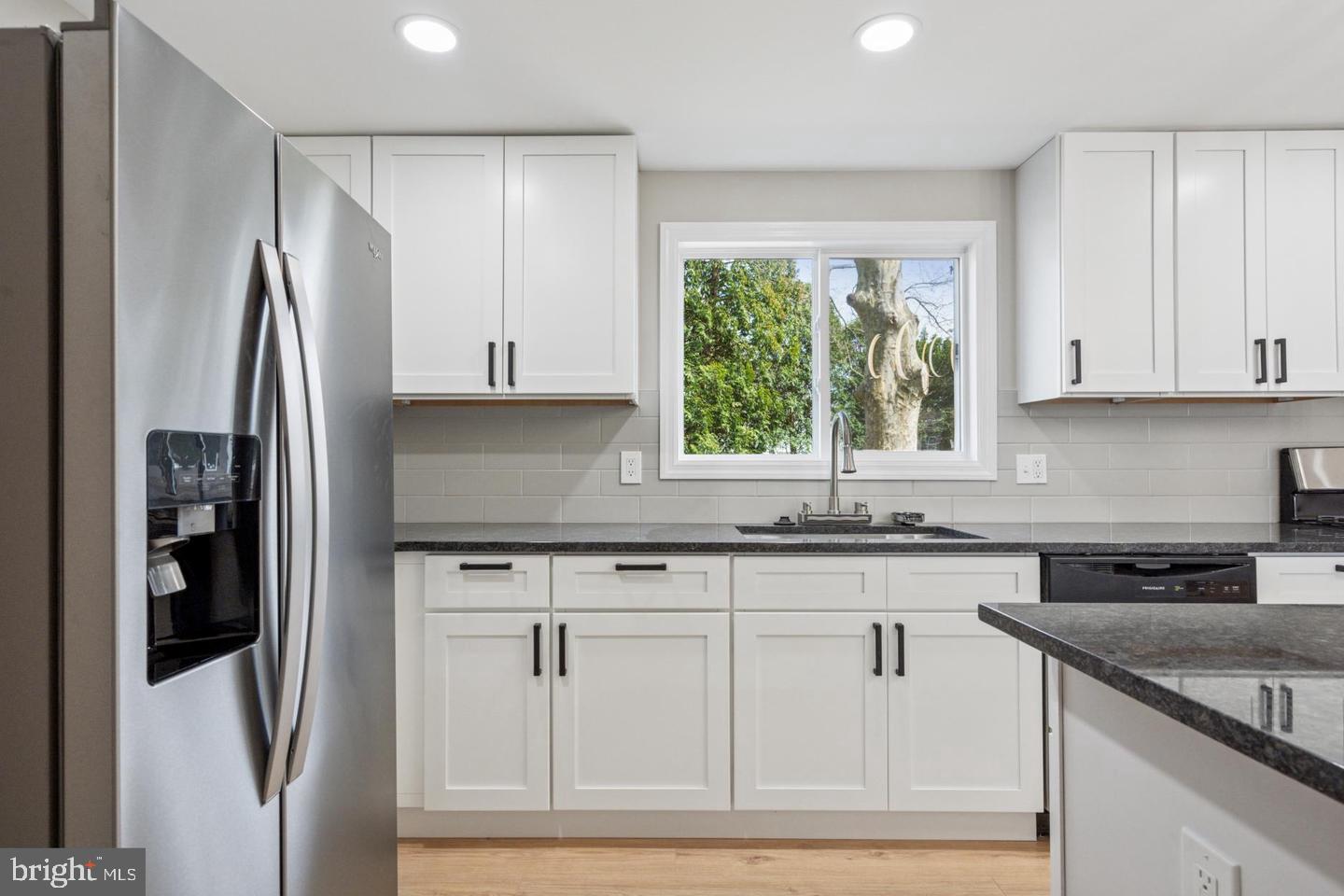 WILLOW MANOR FARMS - Residential Lease