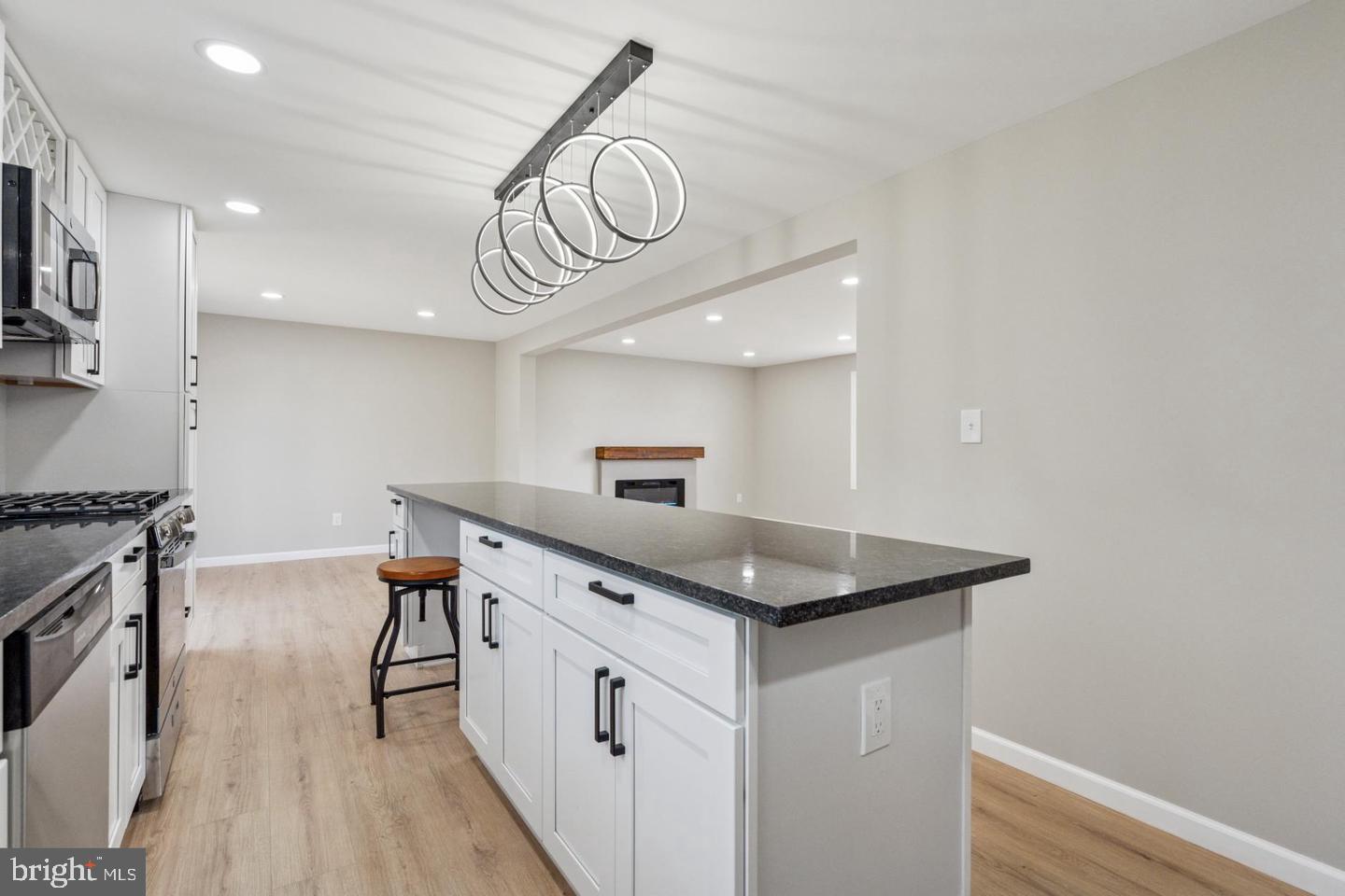 WILLOW MANOR FARMS - Residential Lease