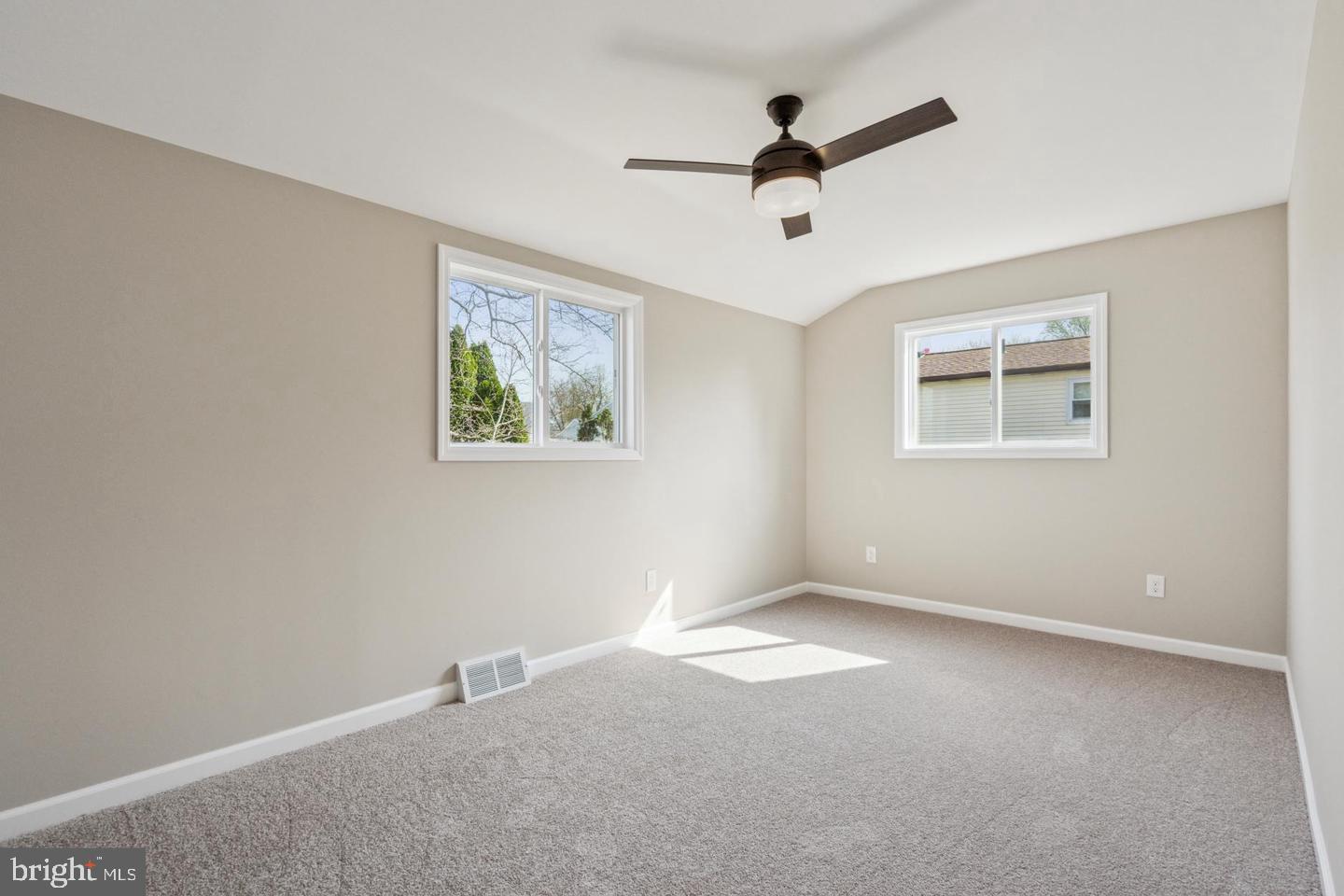 WILLOW MANOR FARMS - Residential Lease