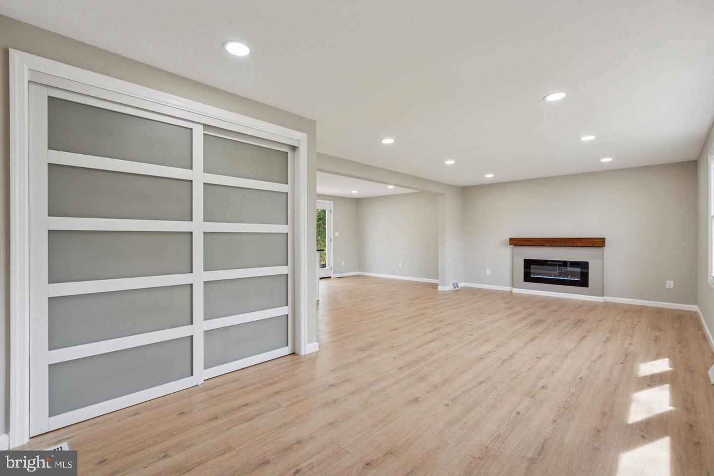 WILLOW MANOR FARMS - Residential Lease