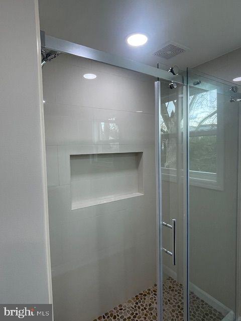 WILLOW MANOR FARMS - Residential Lease