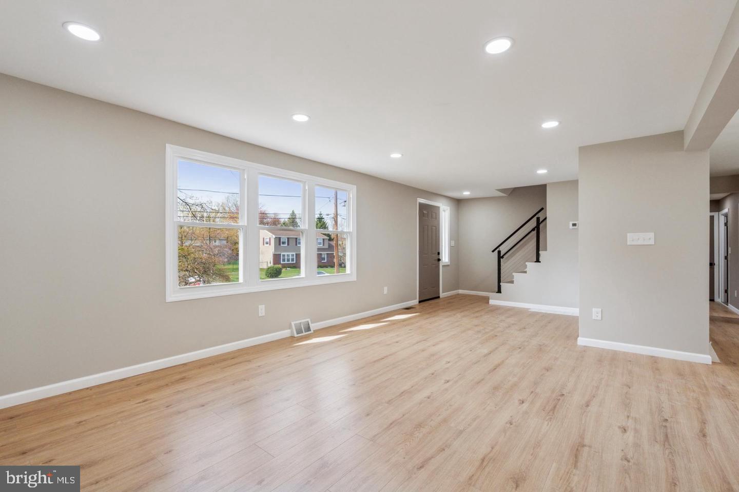 WILLOW MANOR FARMS - Residential Lease