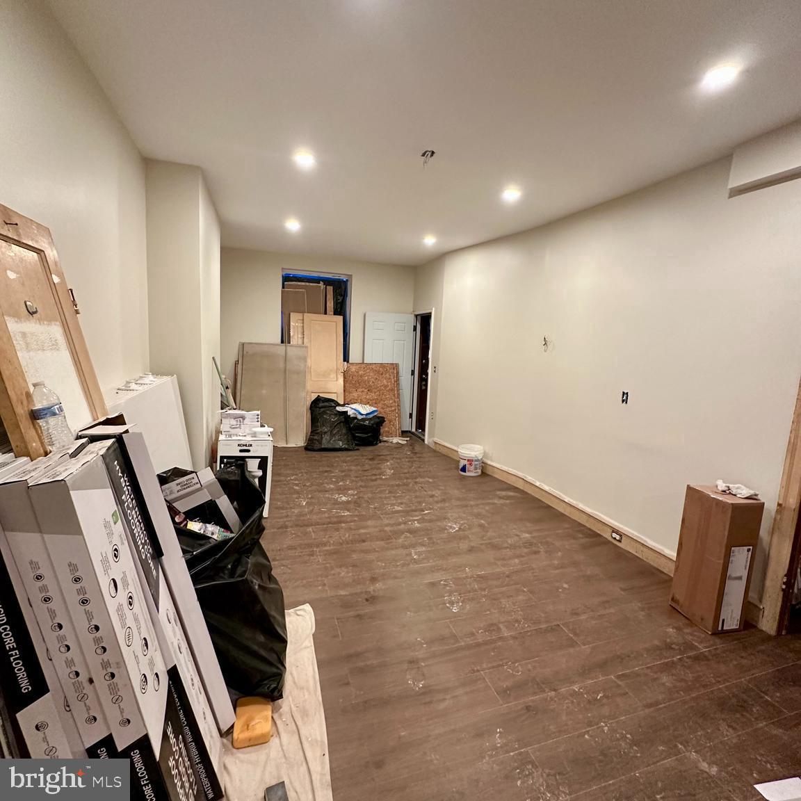 STRAWBERRY MANSION - Residential