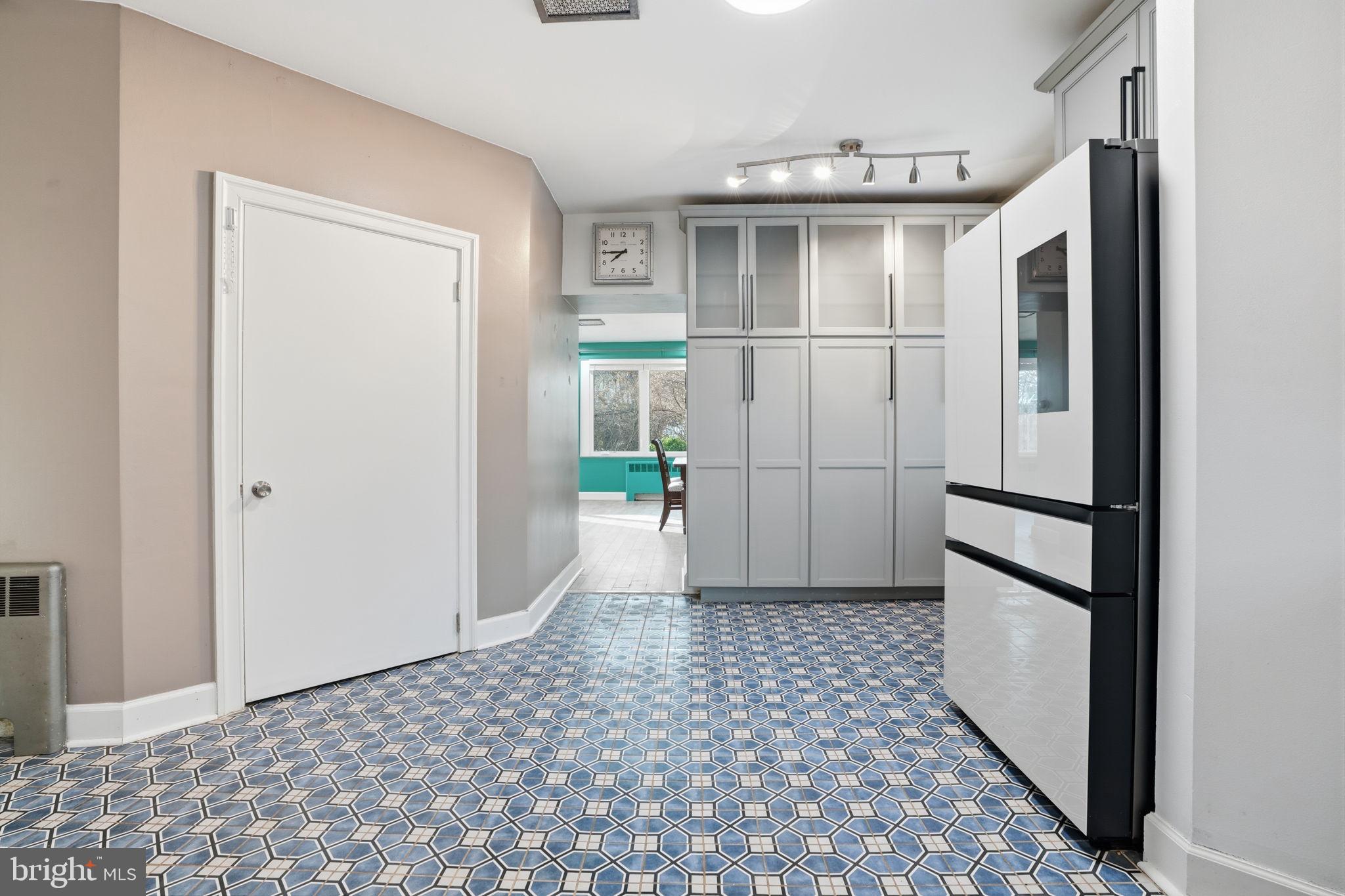 ELKINS PARK - Residential