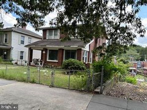 4053 NE BENNING ROAD NE WASHINGTON DC 20019