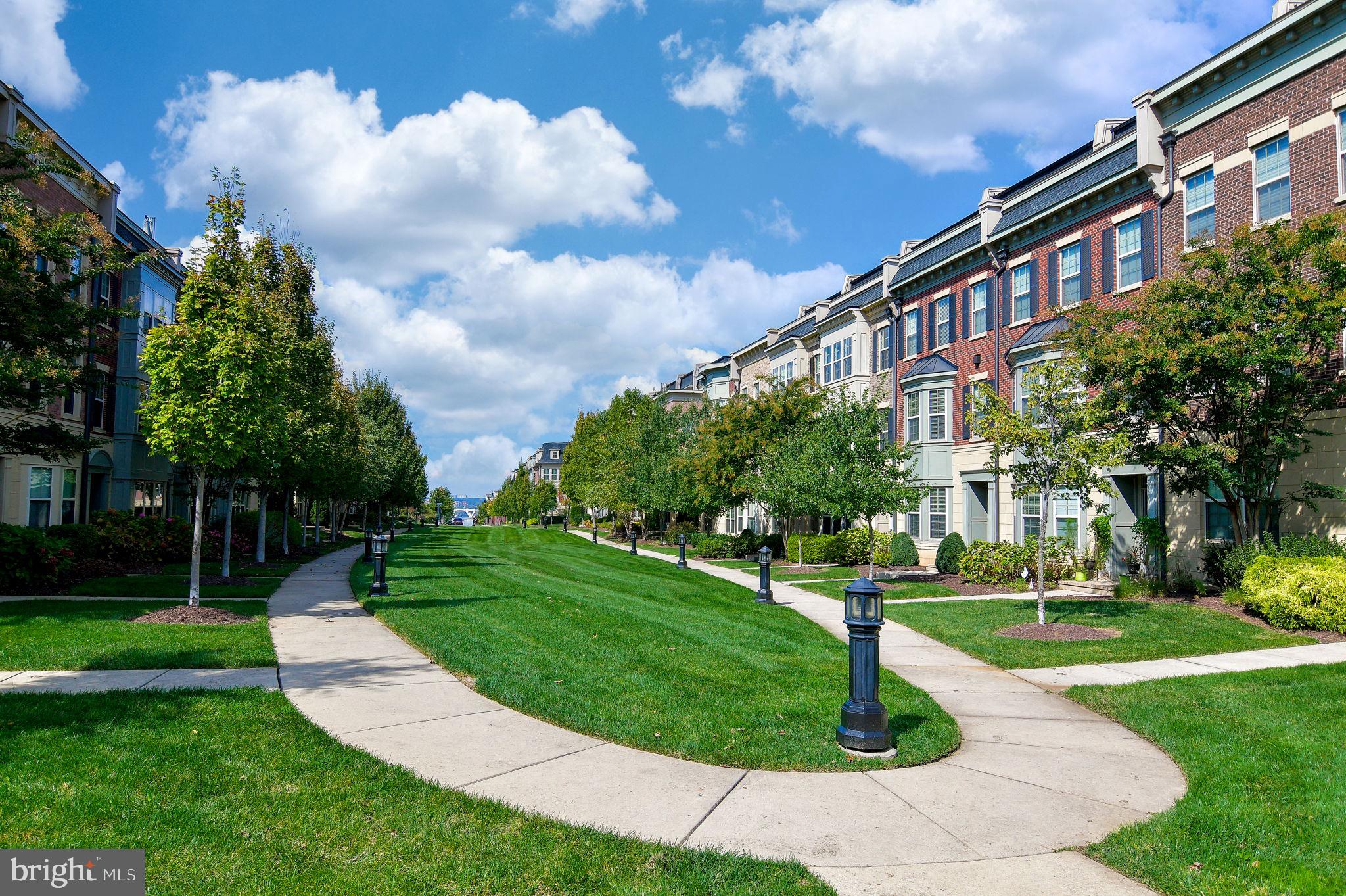 POTOMAC OVERLOOK CONDO - Residential