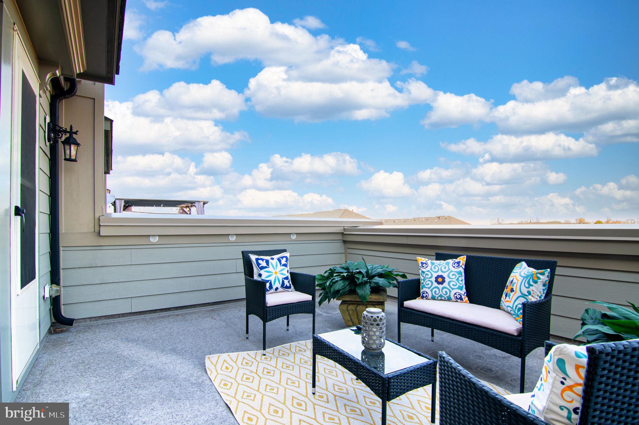 POTOMAC OVERLOOK CONDO - Residential