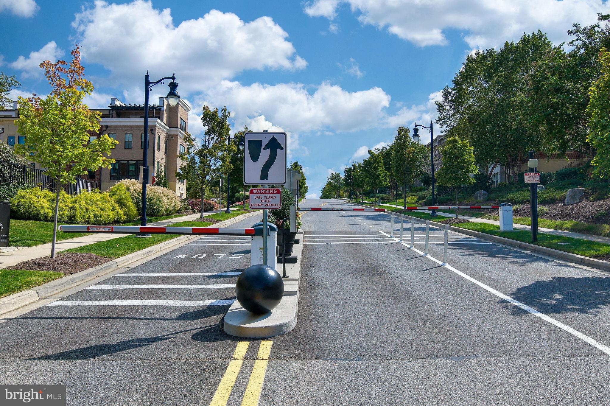 POTOMAC OVERLOOK CONDO - Residential