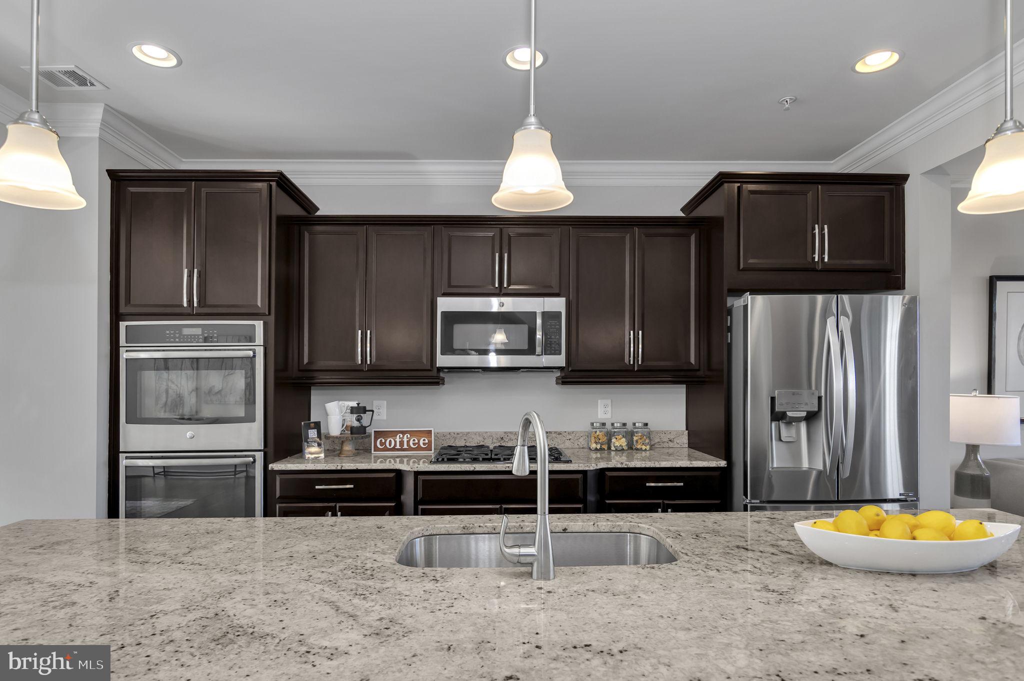 POTOMAC OVERLOOK CONDO - Residential