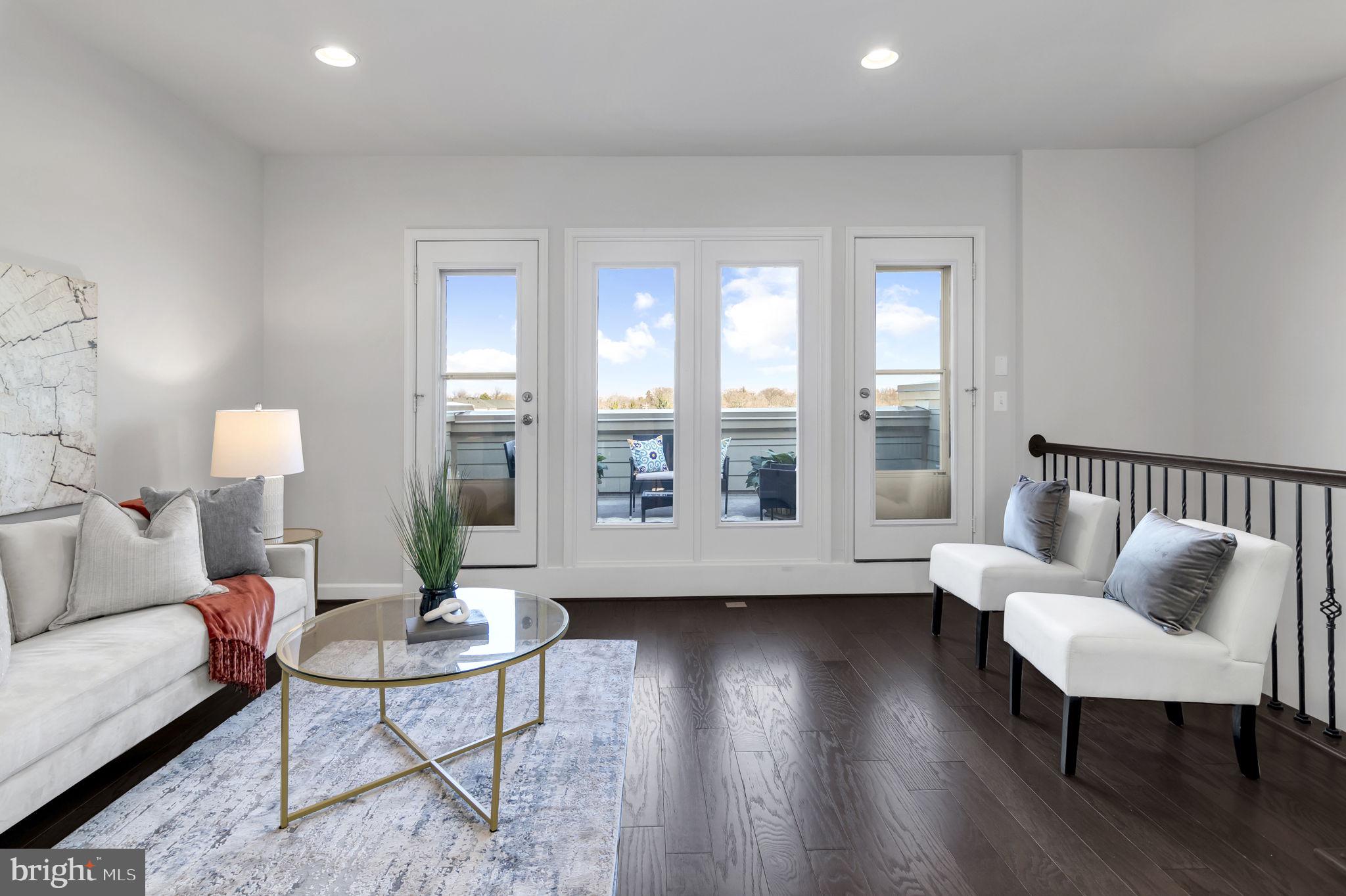 POTOMAC OVERLOOK CONDO - Residential