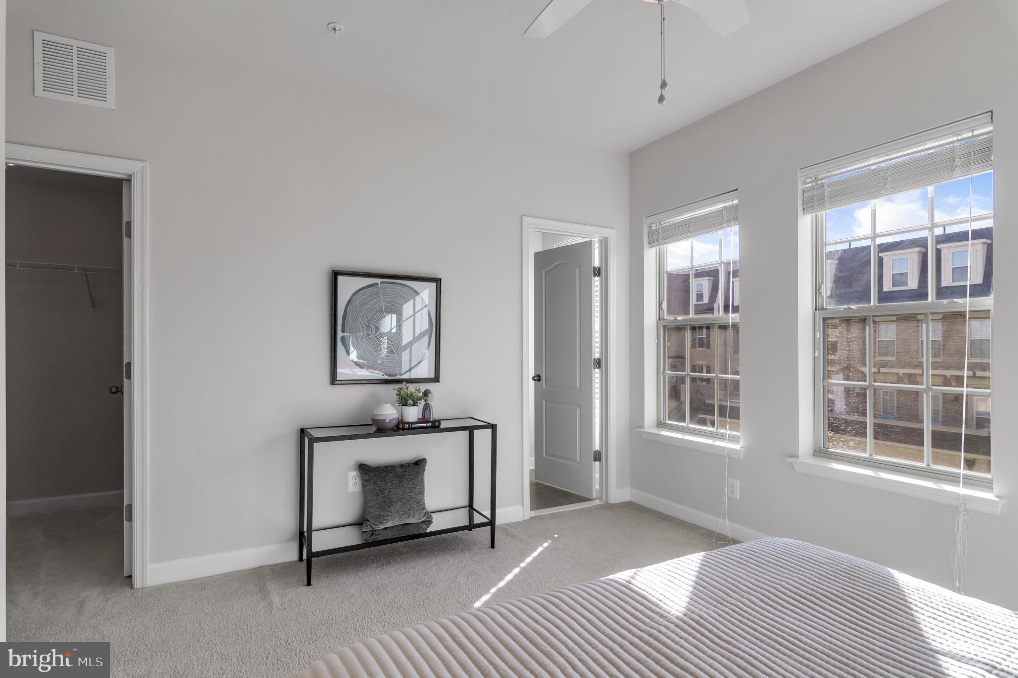 POTOMAC OVERLOOK CONDO - Residential