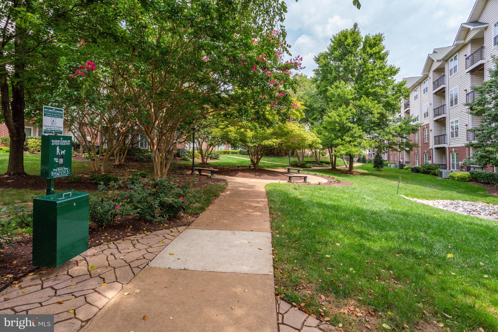 GATES OF MCLEAN - Residential