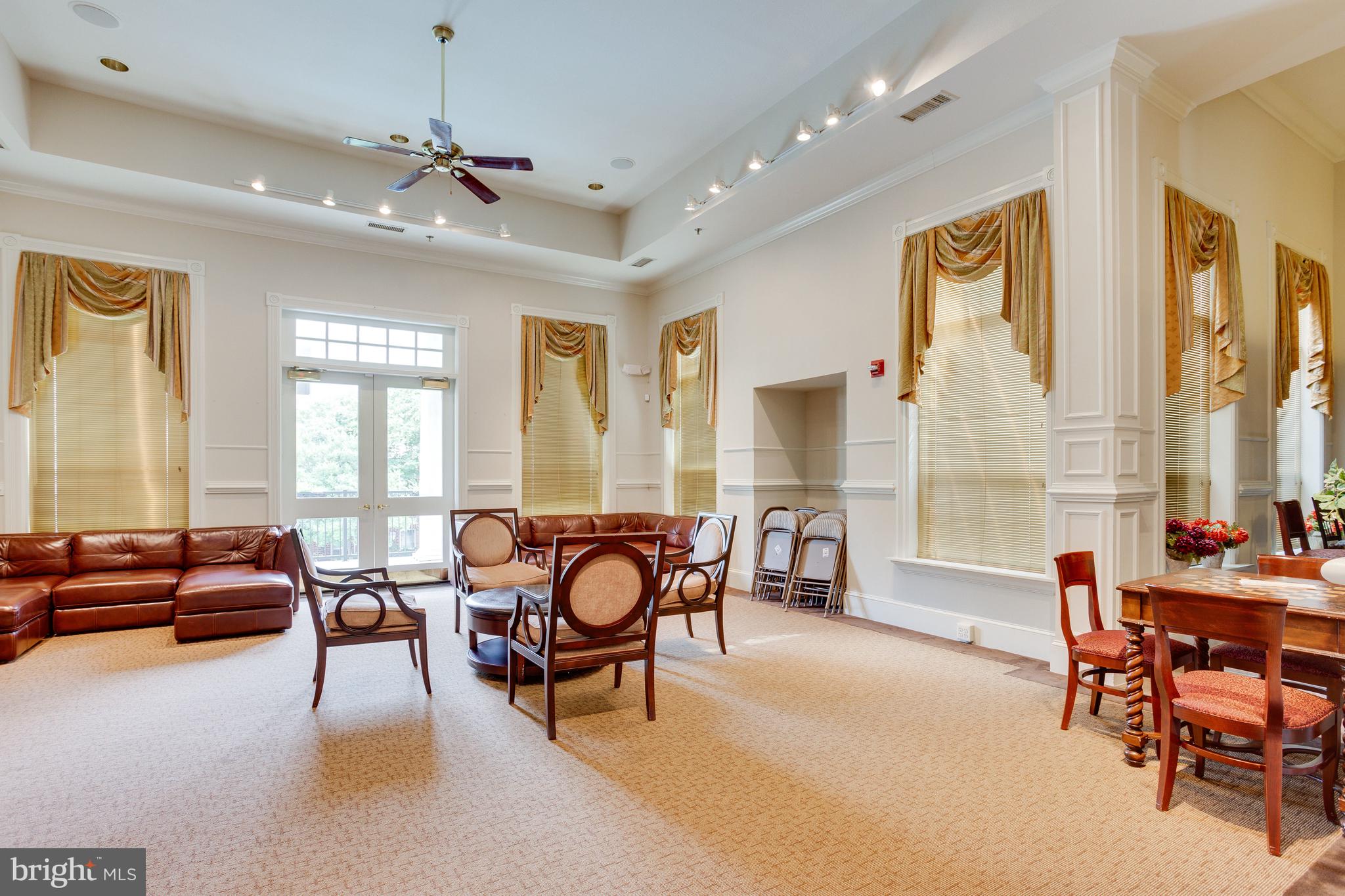 GATES OF MCLEAN - Residential