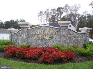 CAPTAIN'S COVE - Land