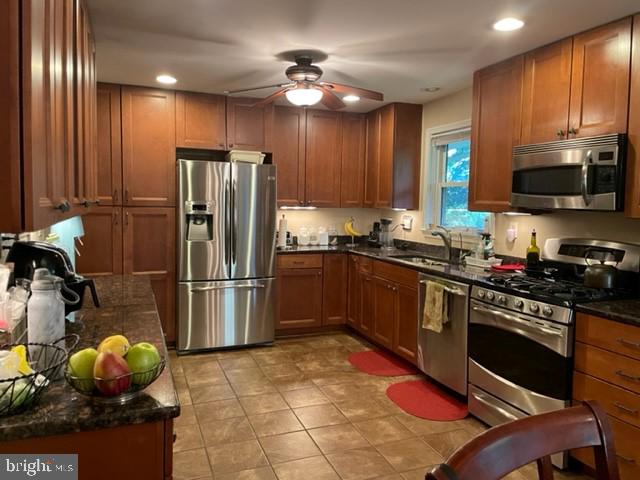 CALVERTON - Residential