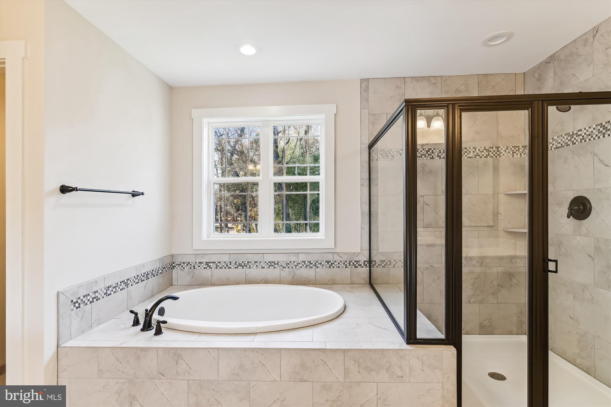 ARDEN ON THE SEVERN - Residential