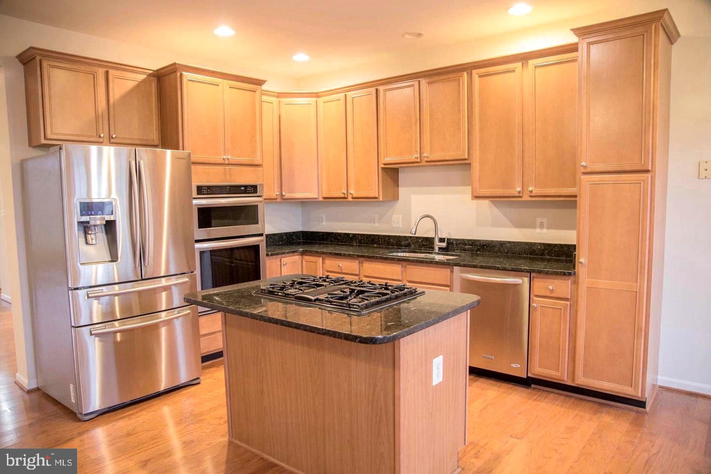 LOUDOUN VALLEY ESTATES - Residential Lease