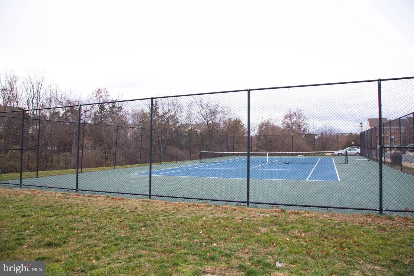 LOUDOUN VALLEY ESTATES - Residential Lease