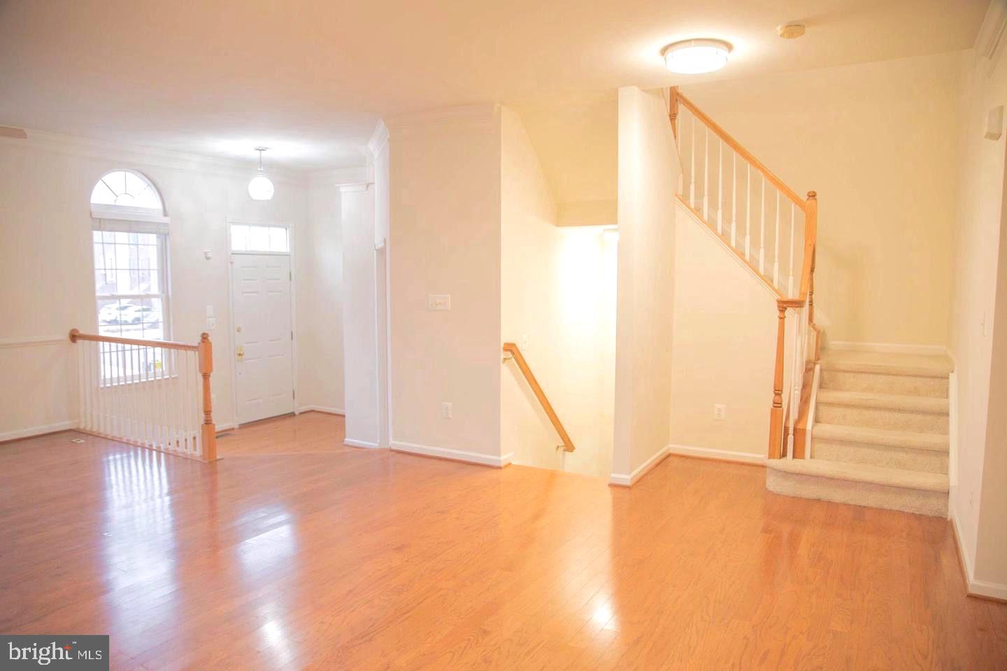 LOUDOUN VALLEY ESTATES - Residential Lease