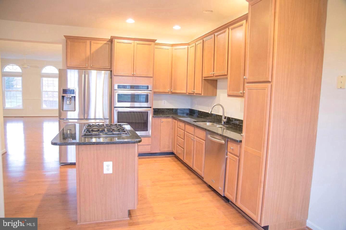 LOUDOUN VALLEY ESTATES - Residential Lease