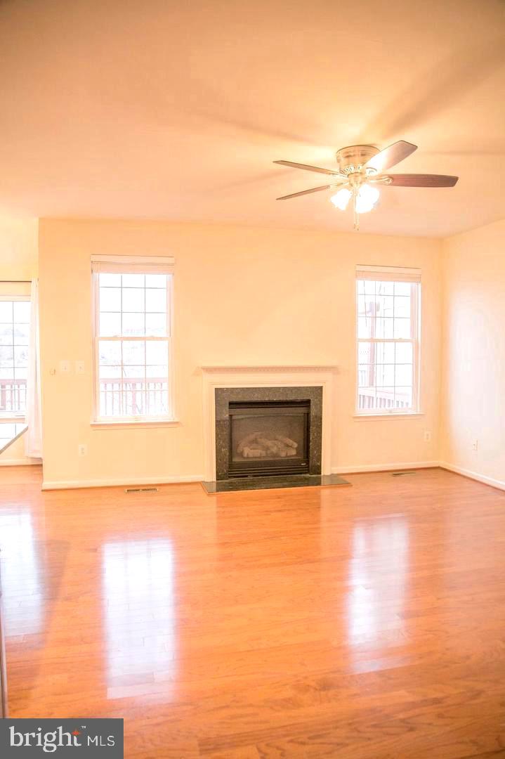 LOUDOUN VALLEY ESTATES - Residential Lease