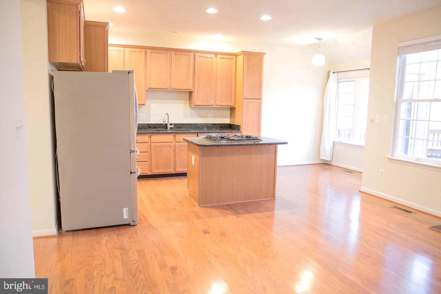 LOUDOUN VALLEY ESTATES - Residential Lease