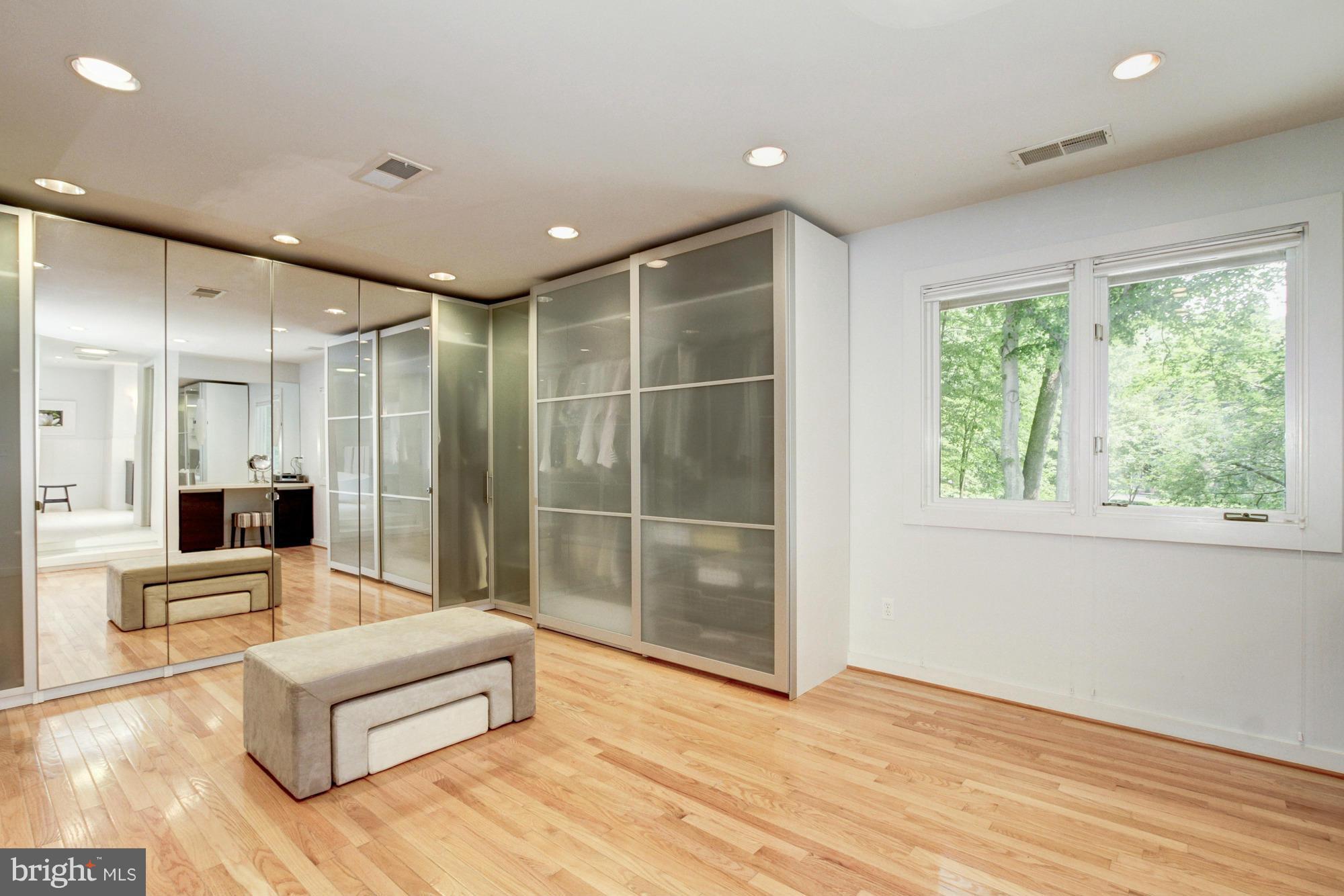 THE PALISADES - Residential