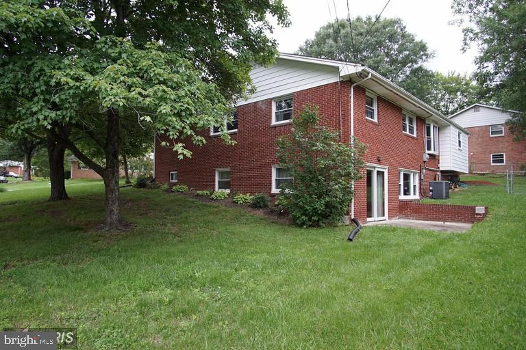 COLLEGE PARK WOODS - Residential Lease