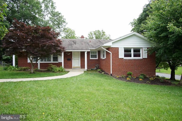 COLLEGE PARK WOODS - Residential Lease