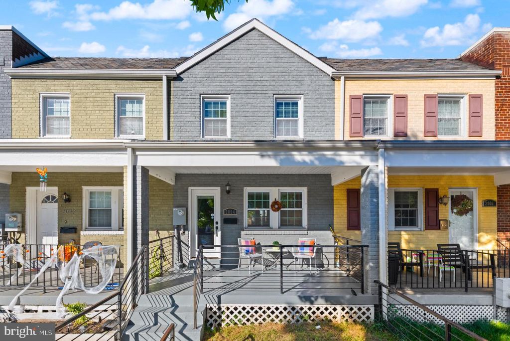 Photo of 2004 E Street NE, WASHINGTON, DC 20002 (MLS # DCDC2227904)