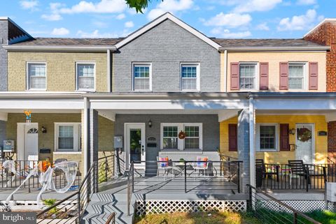 2004 E STREET NE WASHINGTON DC 20002
