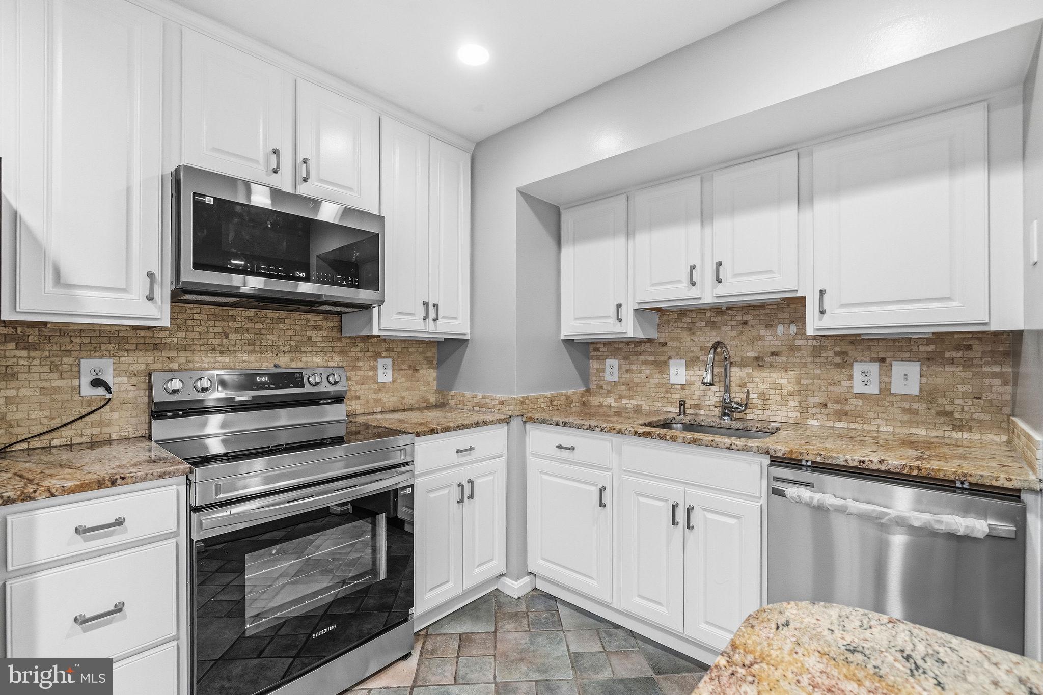 OLD TOWN HERNDON - Residential