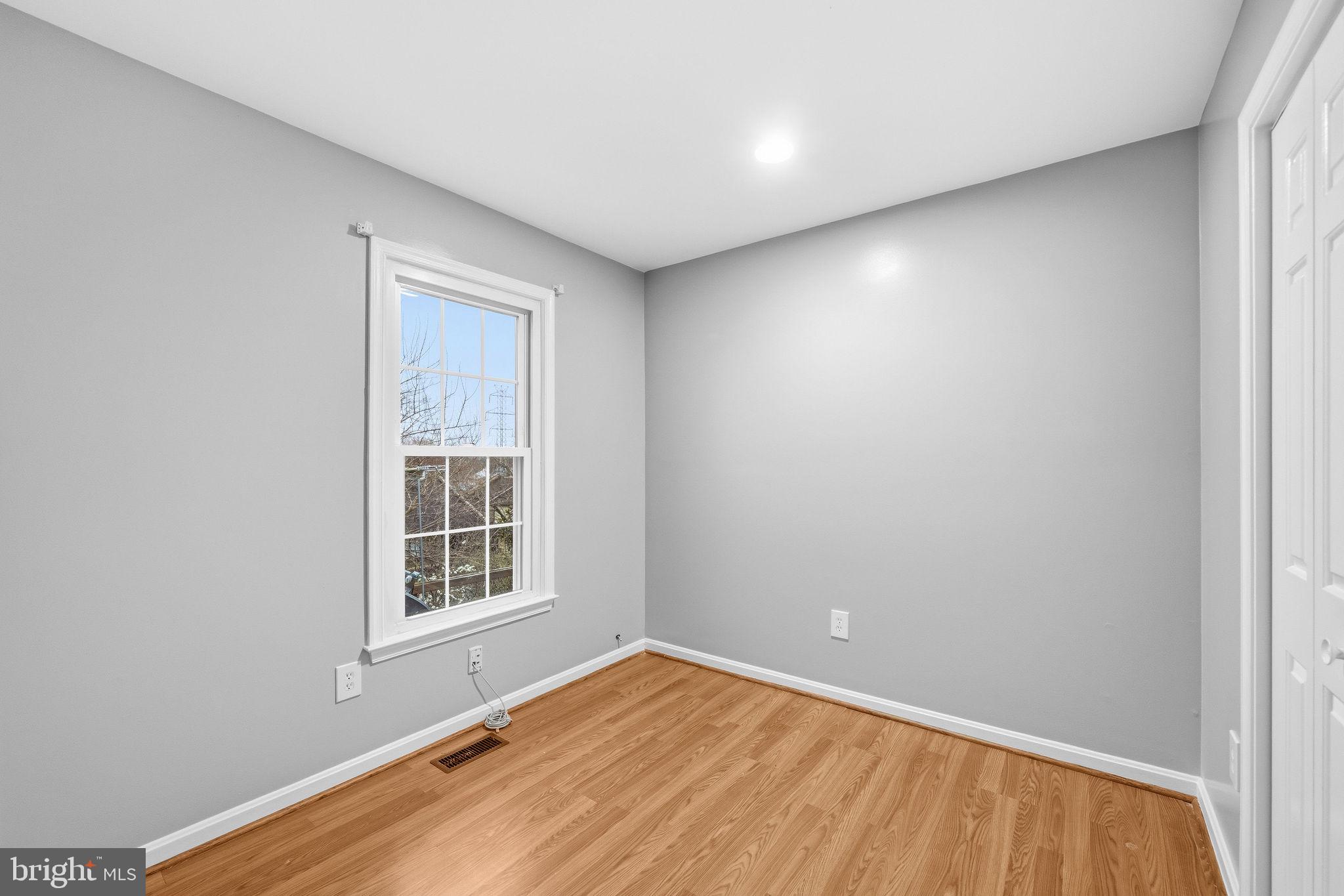 OLD TOWN HERNDON - Residential