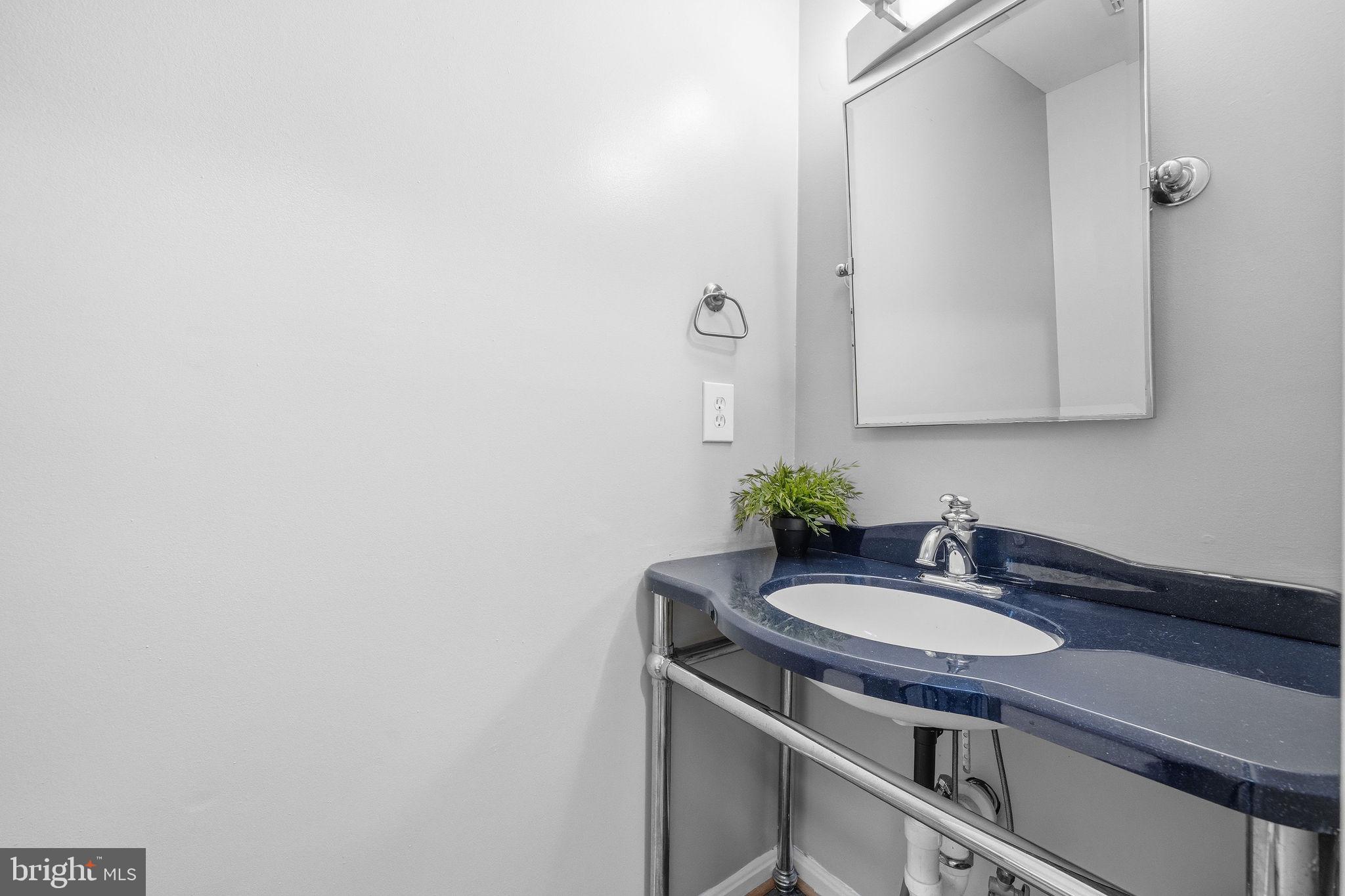 OLD TOWN HERNDON - Residential