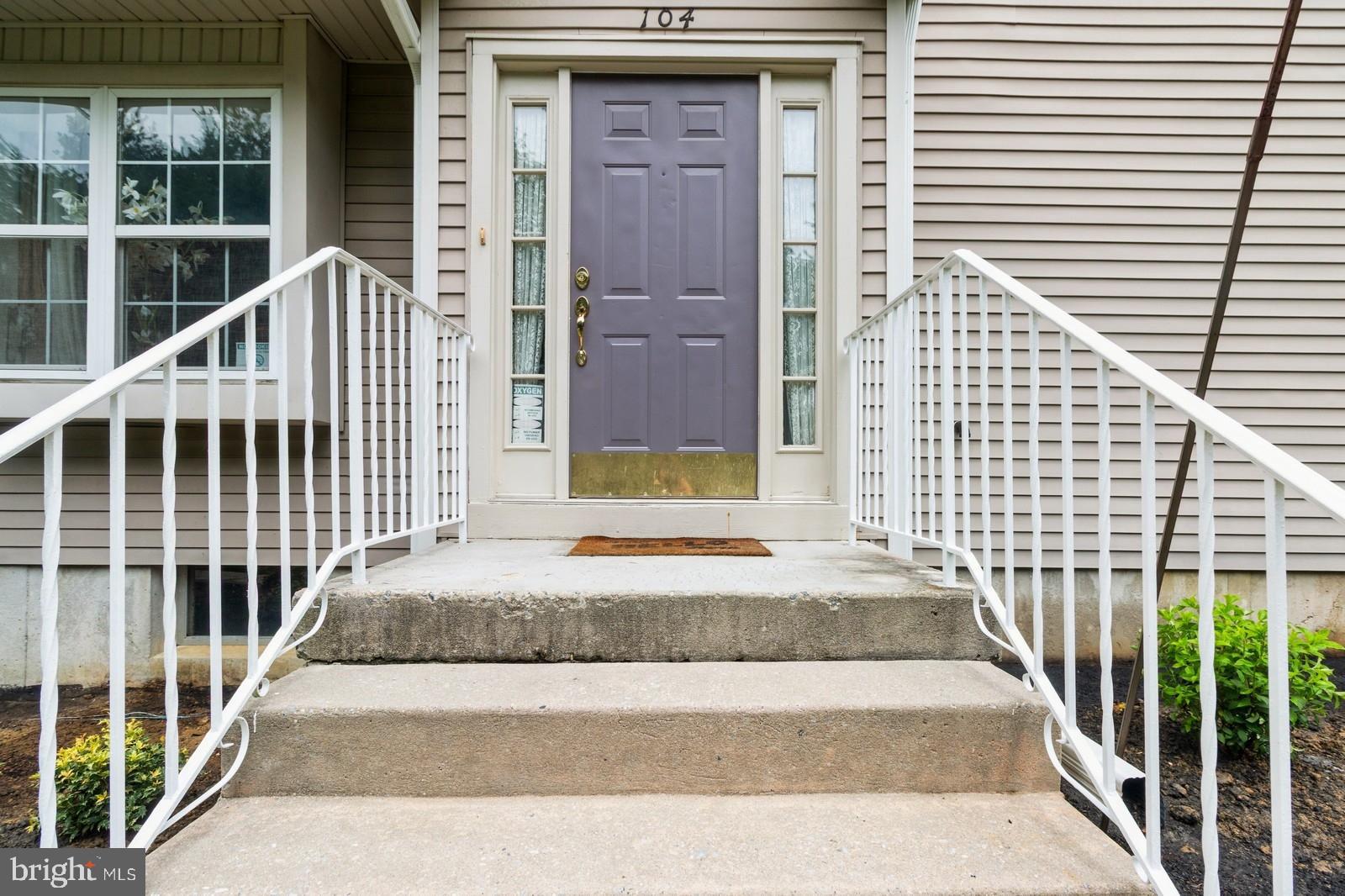 104 COVENTRY WAY