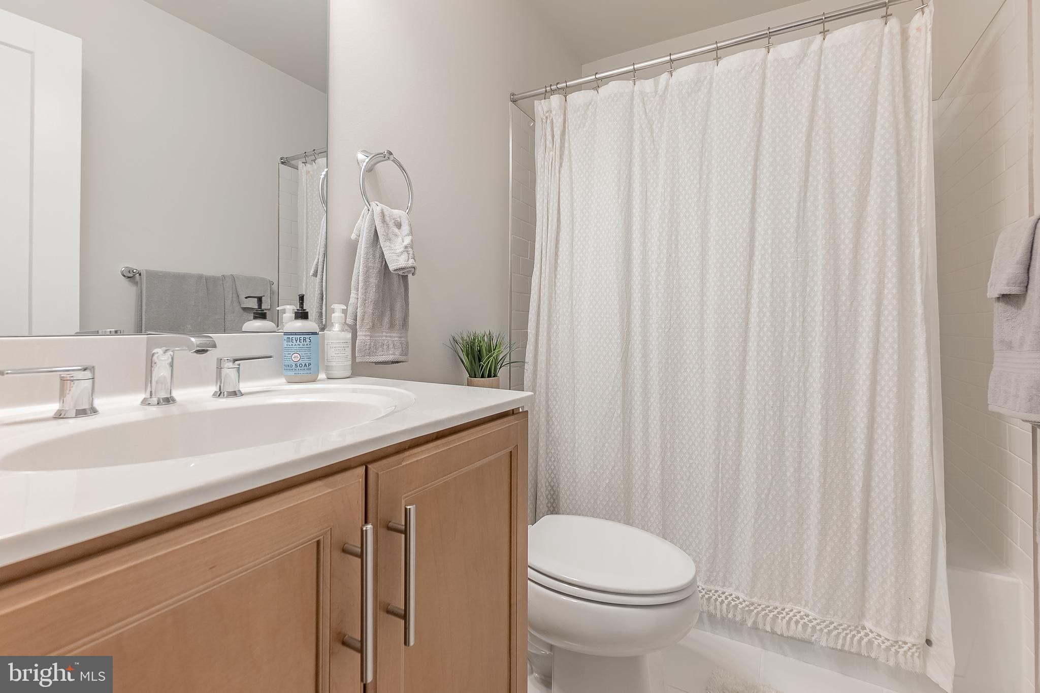 FRANKLIN STATION - Residential Lease