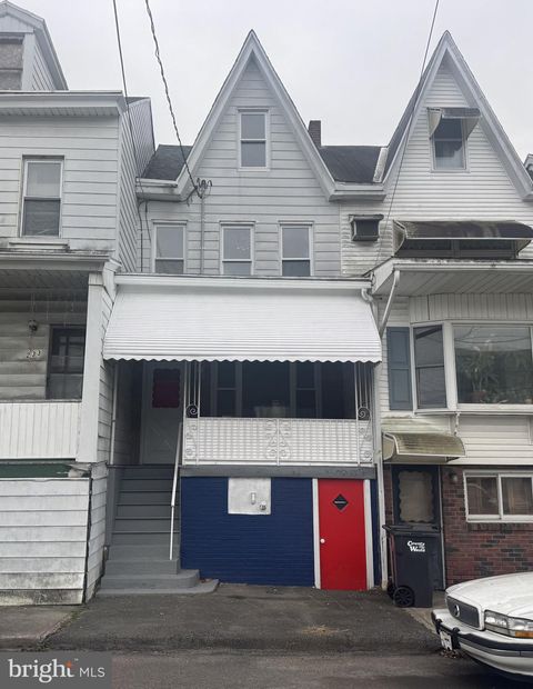 Townhouse For Sale - 231 E A Street<br/> GIRARDVILLE, PA 17935