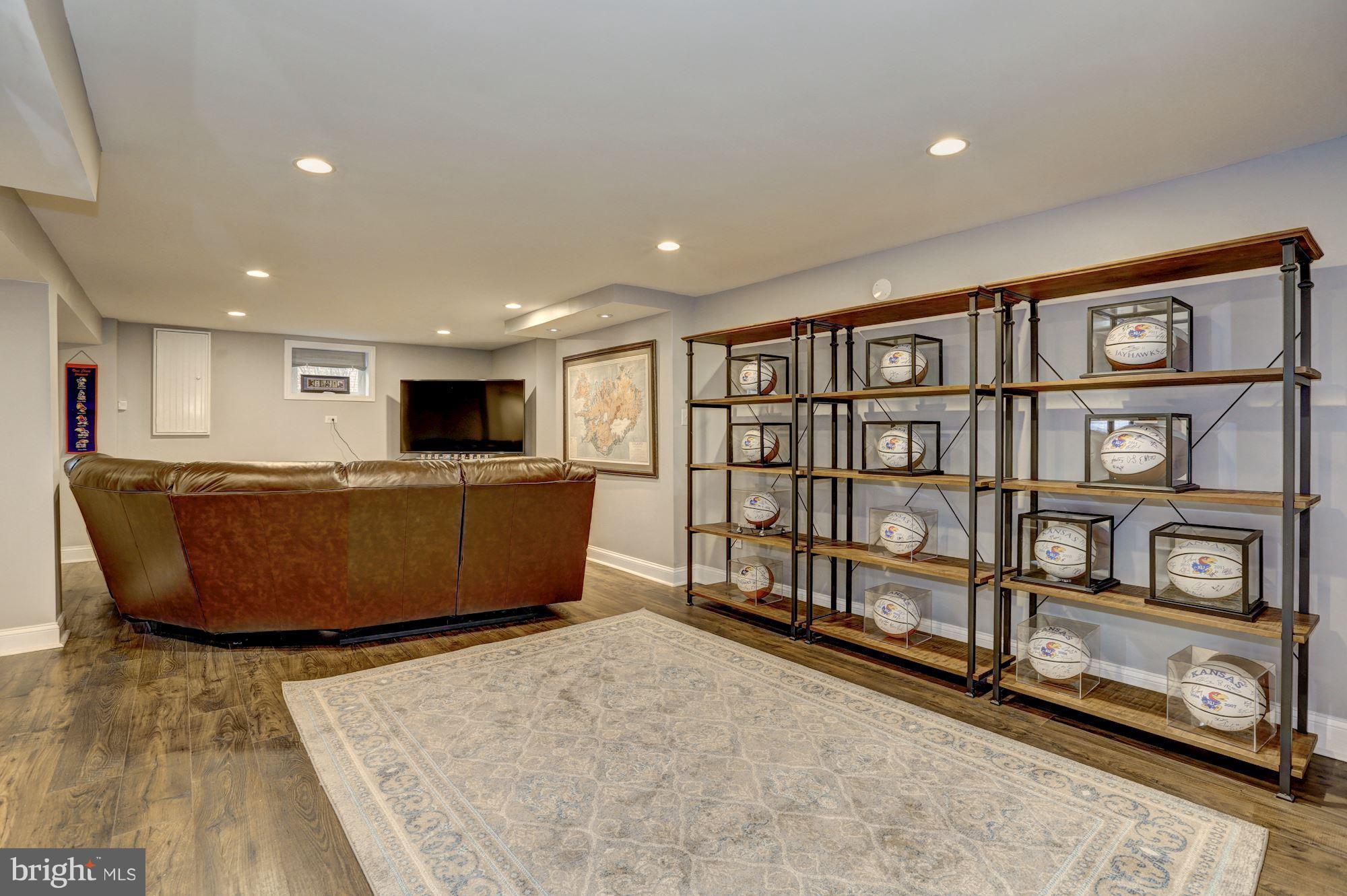 CARROLL KNOLLS - Residential