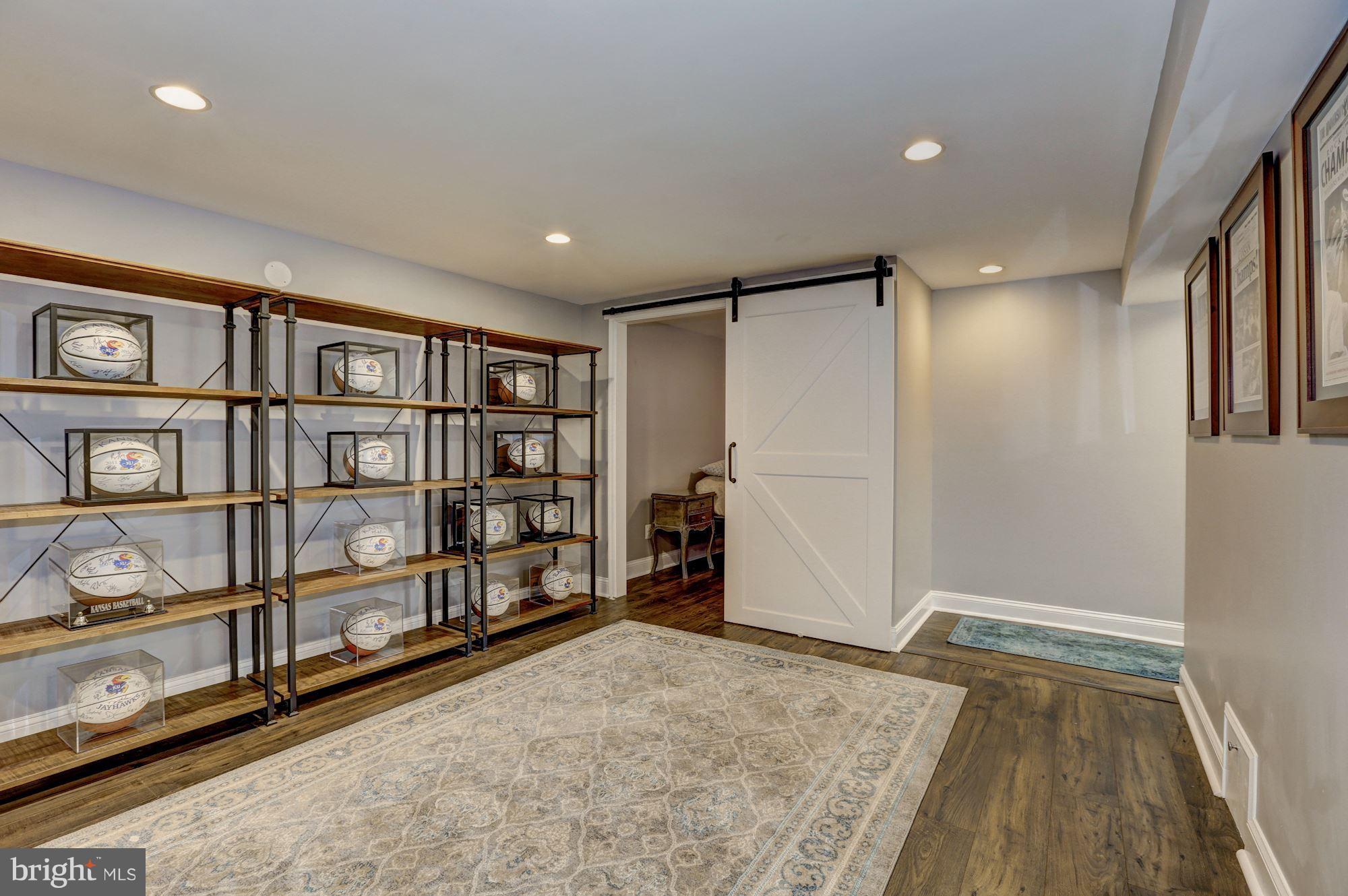 CARROLL KNOLLS - Residential